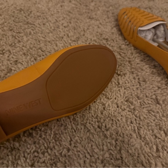 Nine West Huarache Flats - Picture 5 of 5